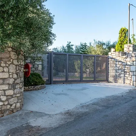 Kostas House Holiday home Farai