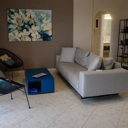 Kostas House Semesterbostad *