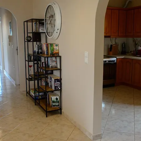 Kostas House * Farai