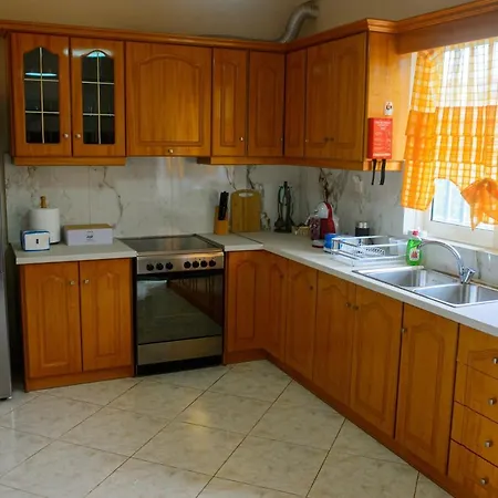 Kostas House * Faraí