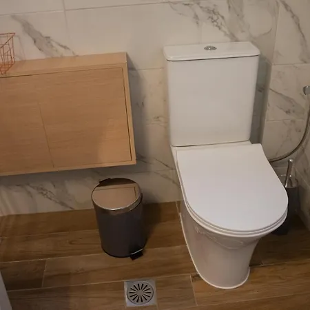 Semesterbostad Kostas House Faraí