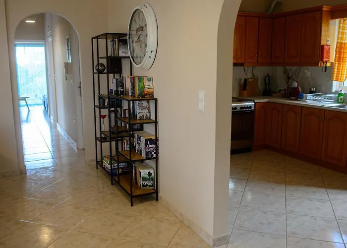 Kostas House * Faraí