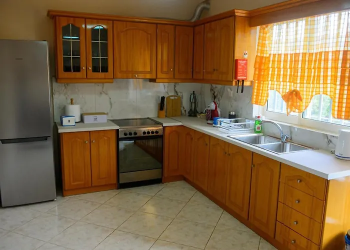 Kostas House * Faraí
