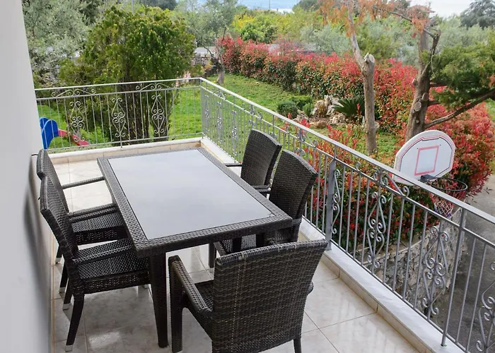 Kostas House Nyaraló *